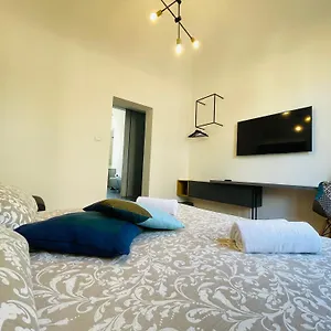 https://dimora-del-mercante.catania-hotels.net